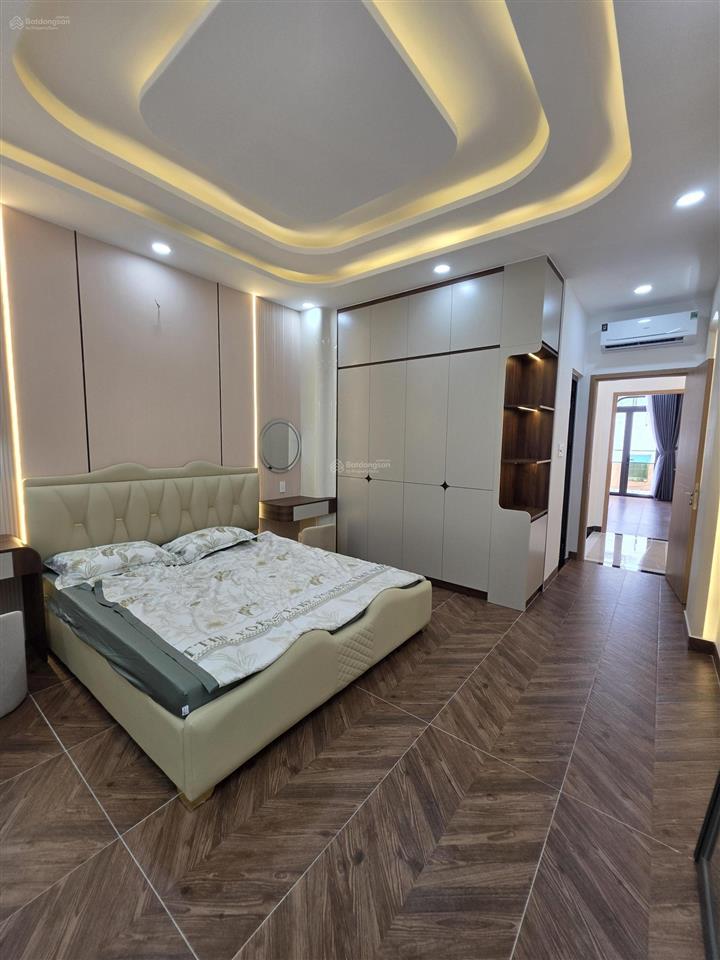 Nhà 4m x 16.5m 2 tầng full nội thất sát mặt tiền khuông việt giáp quận 11