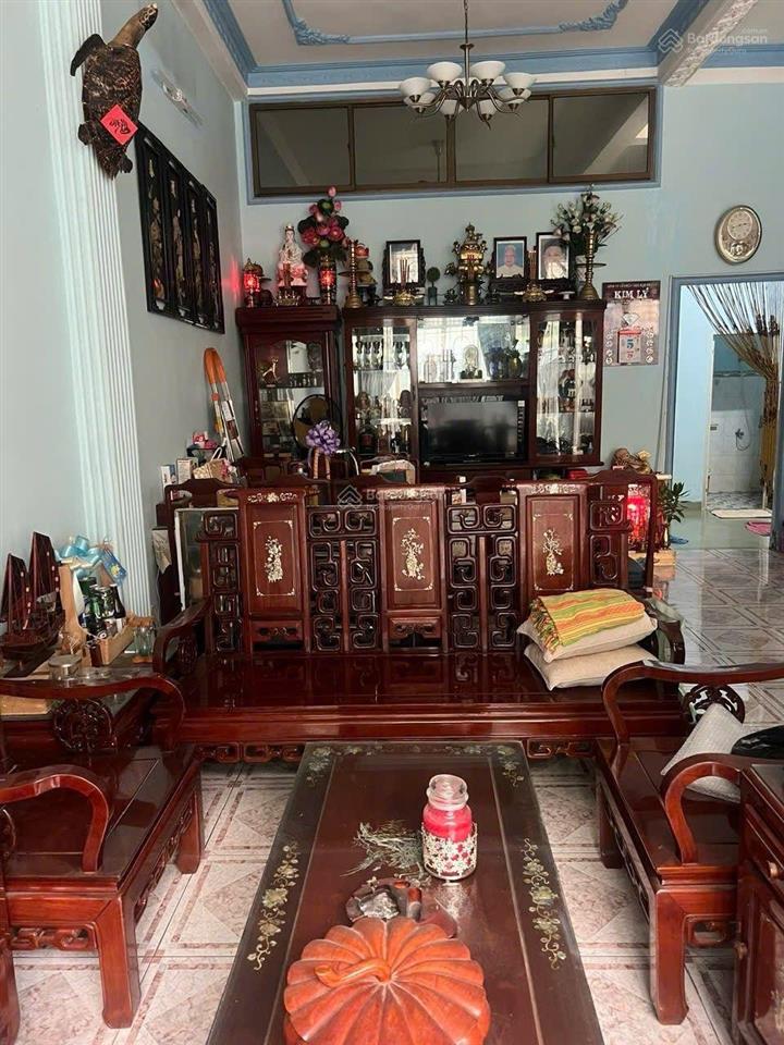 Nhà 6.8m x 13m đúc 3 tầng hẻm xe hơi lạc long quân