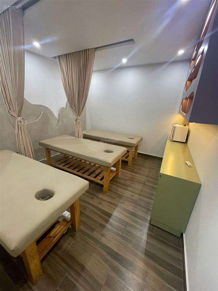 Nhà mặt tiền lý thường kiệt p7 quận 10. dt 3.8 x 17m 6 tầng