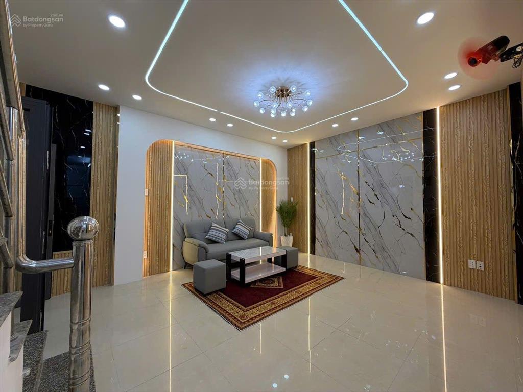 Nhà 1/ đường nguyễn trãi, p2, q5. dt 35.8m2 đúc 3 tầng