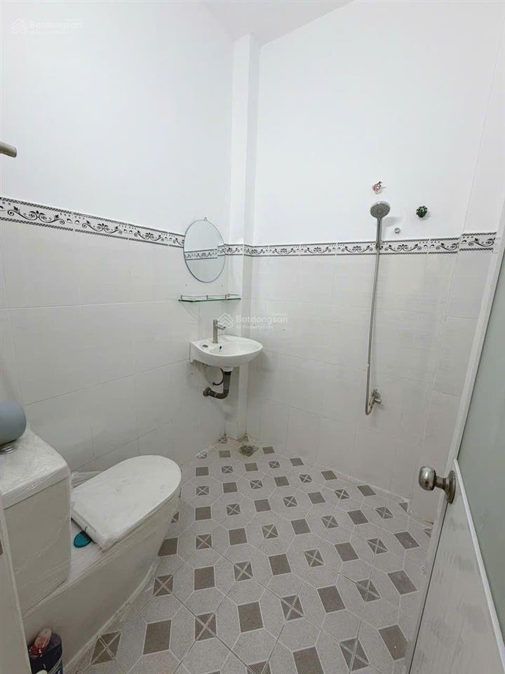 Nhà 1/ đường nguyễn trãi, p2, q5. dt 35.8m2 đúc 3 tầng