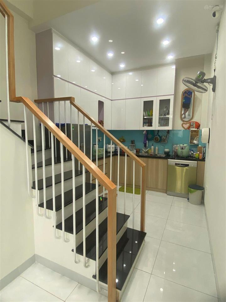 Nhà 1/2 đúc 3 tầng mới đẹp đường phạm văn hai, p.2, tân sơn hòa