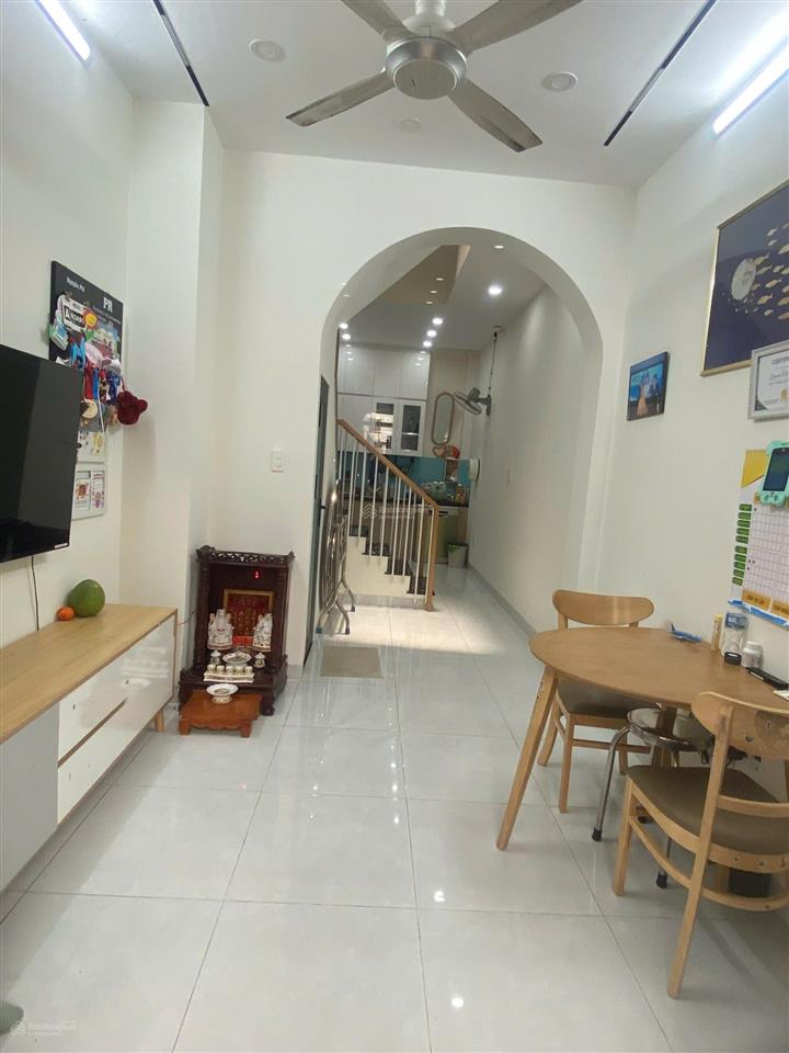Nhà 1/2 đúc 3 tầng mới đẹp đường phạm văn hai, p.2, tân sơn hòa
