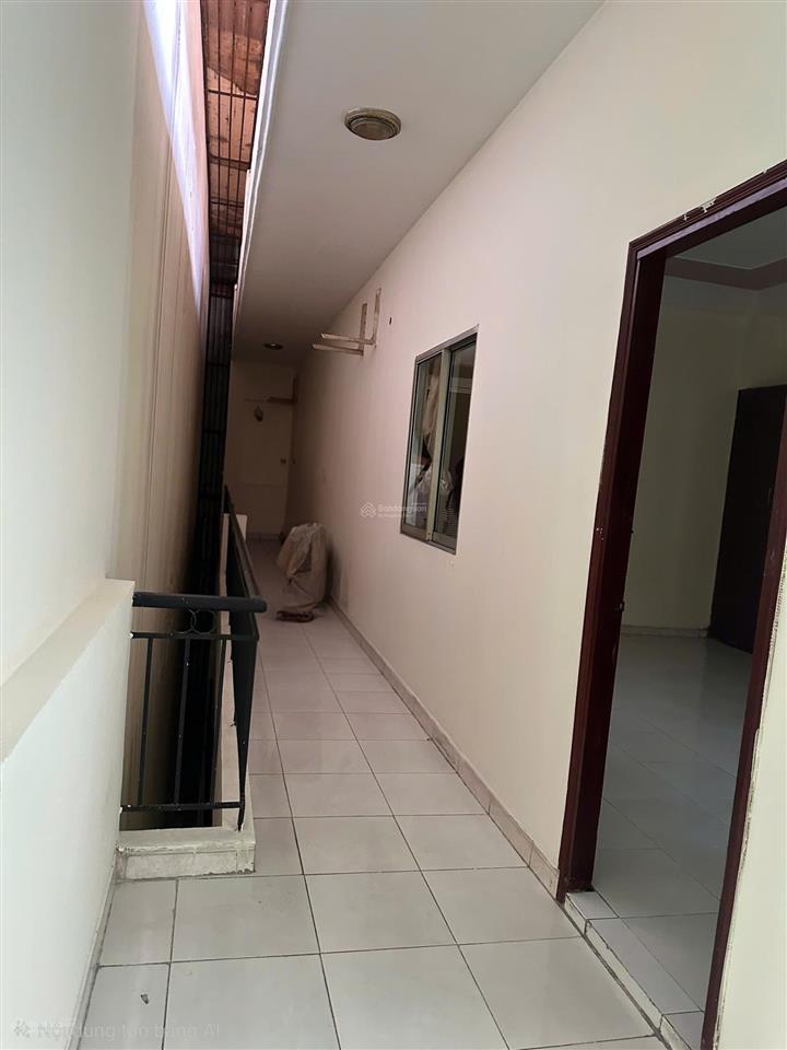 Nhà hẻm xe hơi đường quang trung. dt đất 199m2 đúc 3 lầu