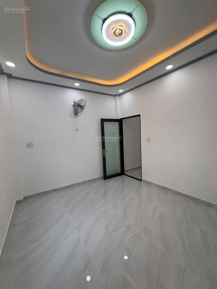 Nhà diện tích 23m2 đúc 3 tầng ngay cầu vượt cây gõ p9 quận 6