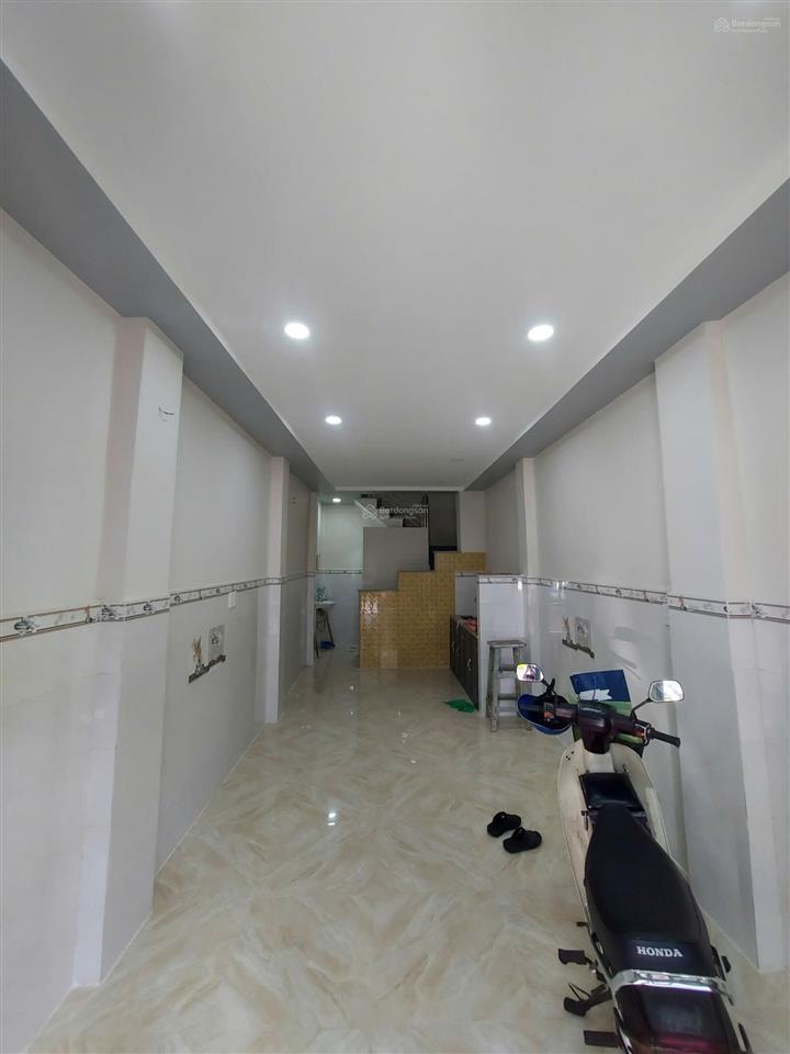 Cho thuê nguyên căn nhà 3 tầng mặt tiền lê thị bạch cát