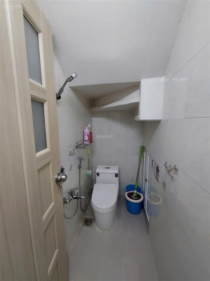 Cho thuê nguyên căn nhà 3 tầng mặt tiền lê thị bạch cát