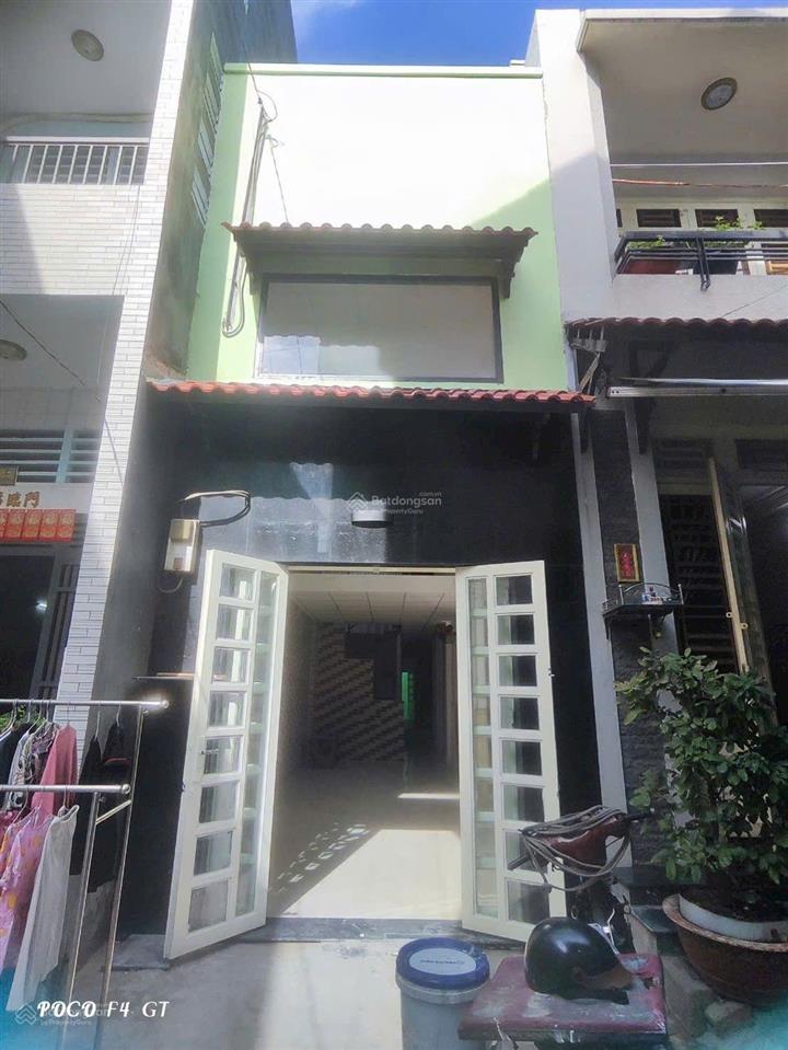 Cho thuê nguyên căn nhà 4 phòng ngủ, hẻm 4m sát mặt tiền âu cơ
