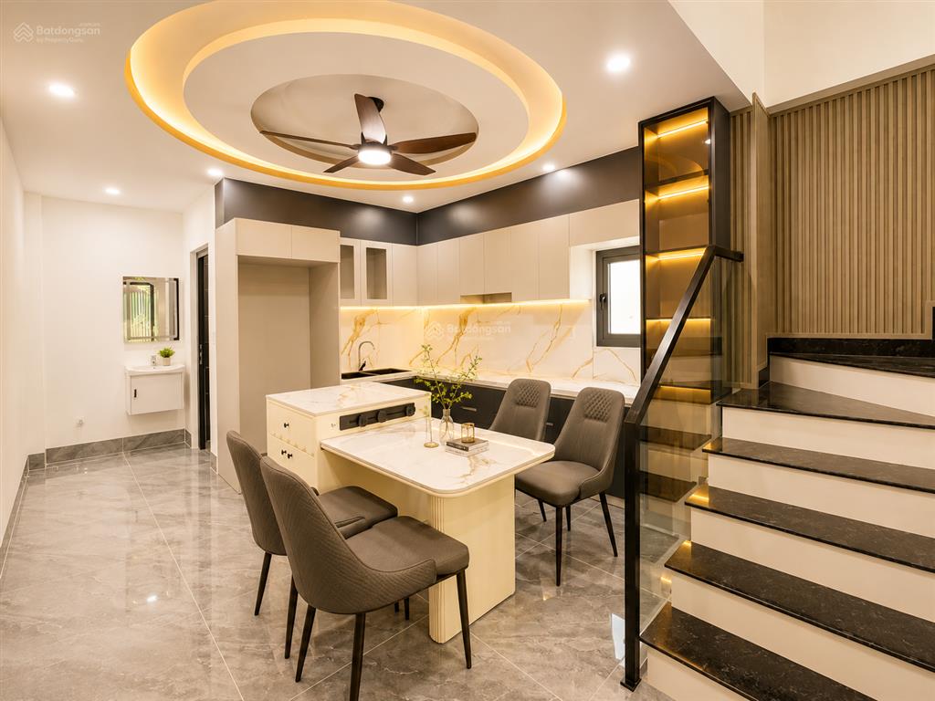 Bán nhà đẹp 1 trệt 1 lửng 1 lầu 2 mặt tiền gần chợ nhỏ, p. tân hiệp tp. đồng nai
