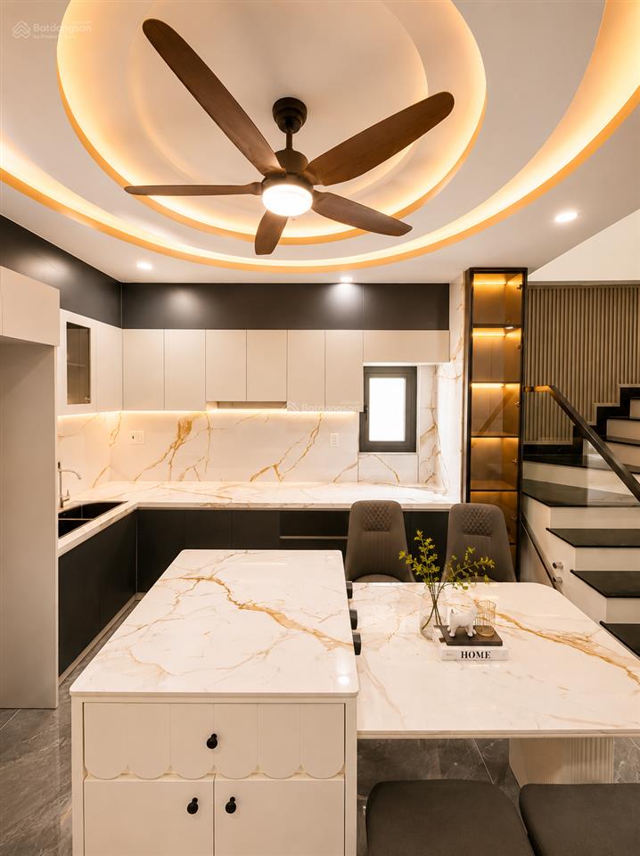 Bán nhà đẹp 1 trệt 1 lửng 1 lầu 2 mặt tiền gần chợ nhỏ, p. tân hiệp tp. đồng nai