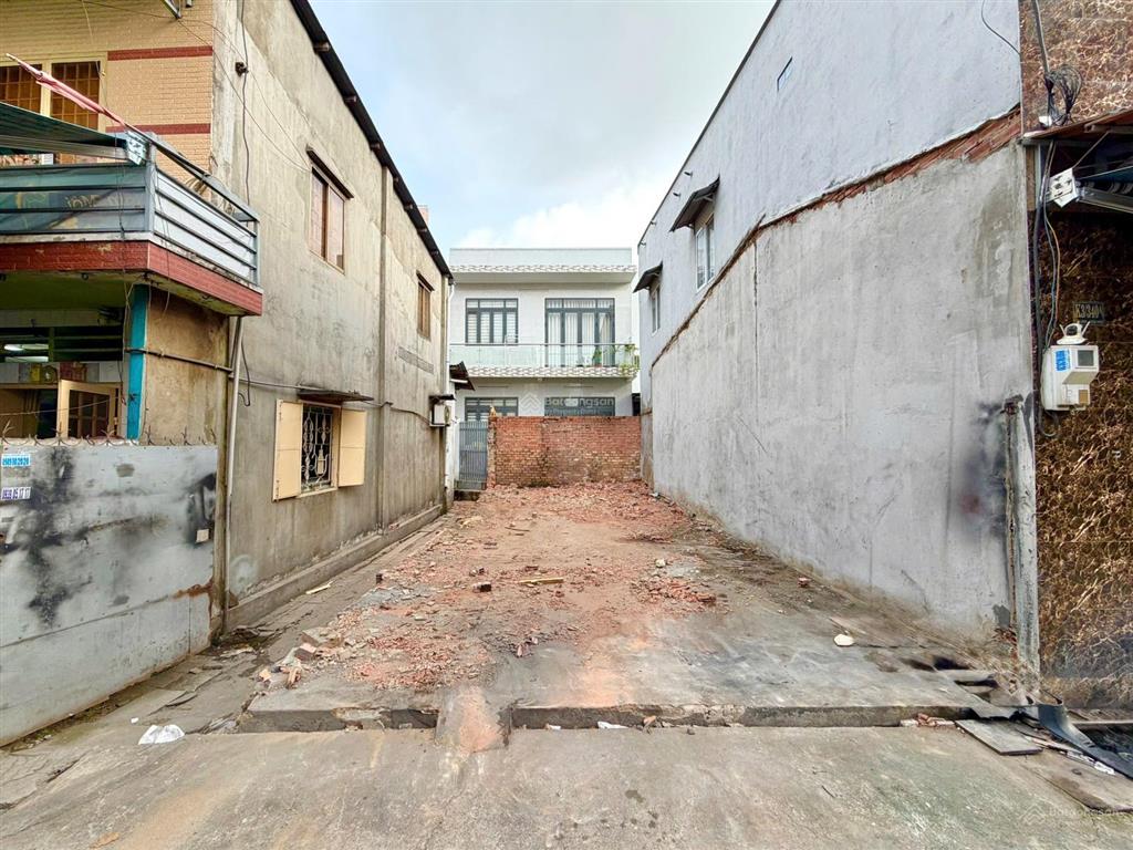 Đất đẹp trung tâm lô góc 2 mặt tiền hiếm  1/ đường bùi hữu nghĩa p. bửu hòa  tp. đồng nai