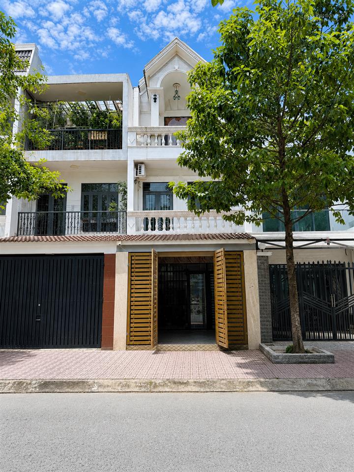 Bán nhà 1 trệt 2 lầu hoàn công kdc bửu long, biên hòa