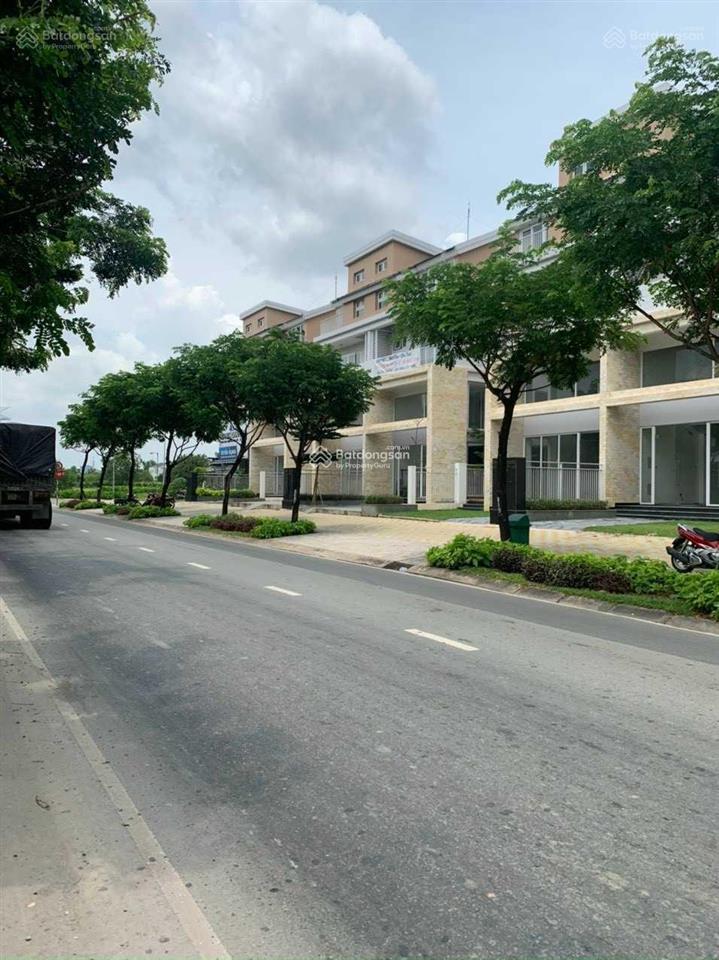 Tôi cho thuê bt dragon parc, dt 8x21m, mặt tiền đường nguyễn hữu thọ, giá 25 tr/th,  0909 904 ***