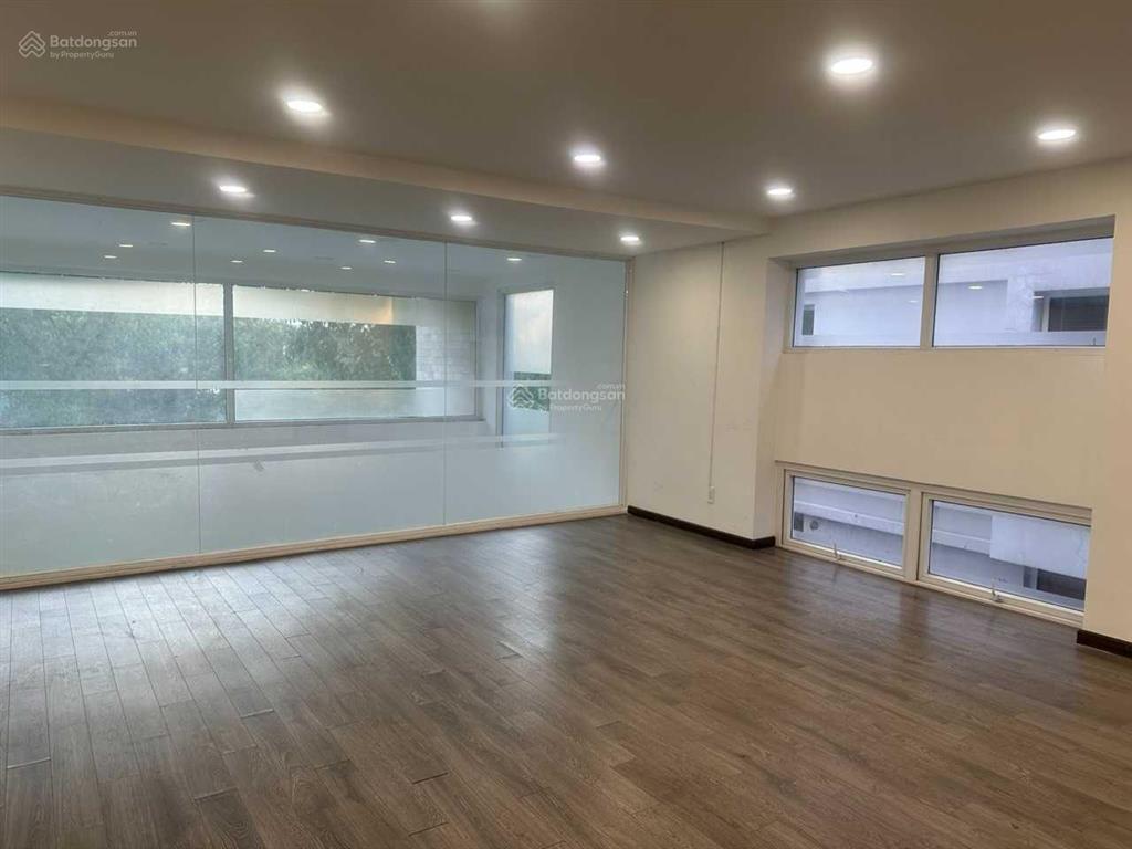 Tôi cho thuê bt dragon parc, dt 8x21m, mặt tiền đường nguyễn hữu thọ, giá 25 tr/th,  0909 904 ***