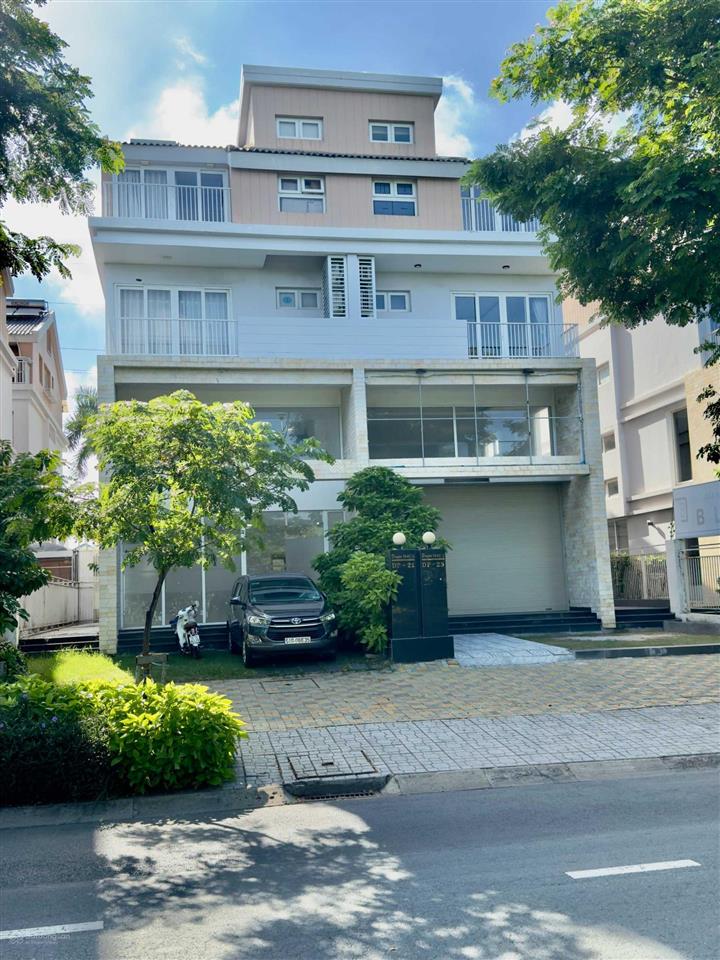 Tôi cho thuê bt dragon parc, dt 8x21m, mặt tiền đường nguyễn hữu thọ, giá 25 tr/th,  0909 904 ***