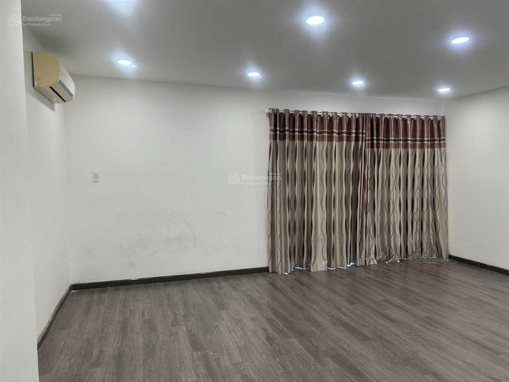 Tôi cho thuê bt dragon parc, dt 8x21m, mặt tiền đường nguyễn hữu thọ, giá 25 tr/th,  0909 904 ***