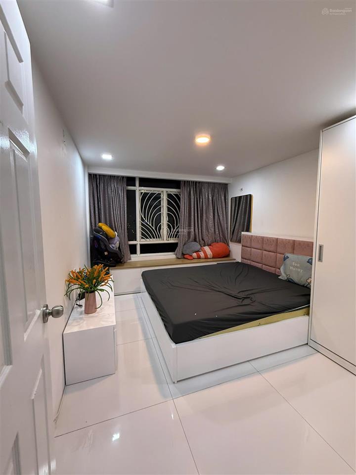 Bán căn hộ 4pn, 3wc, 200m2 tại lô c, phú hoàng anh, 7,7 tỷ vnd