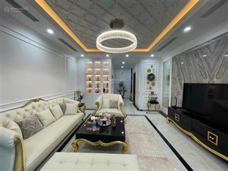 Bán liền kề cạnh trường ngôi sao hoàng mai, nhà đẹp, full nội thất, thang máy, 0983 956 ***.