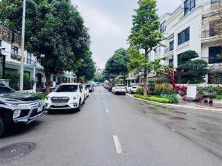 Hàng hiếm phân khúc 40 tỷ, lk cầu giấy, 108m, ở hay kinh doanh đều rất đẹp.