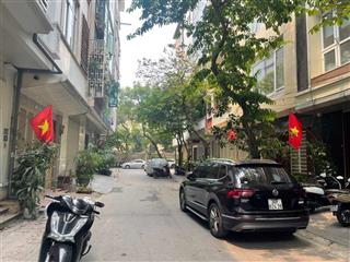 Phố phạm tuấn tài cầu giấy, ô tô tránh, đỗ, vỉa hè rộng, 62m, 26 tỷ.