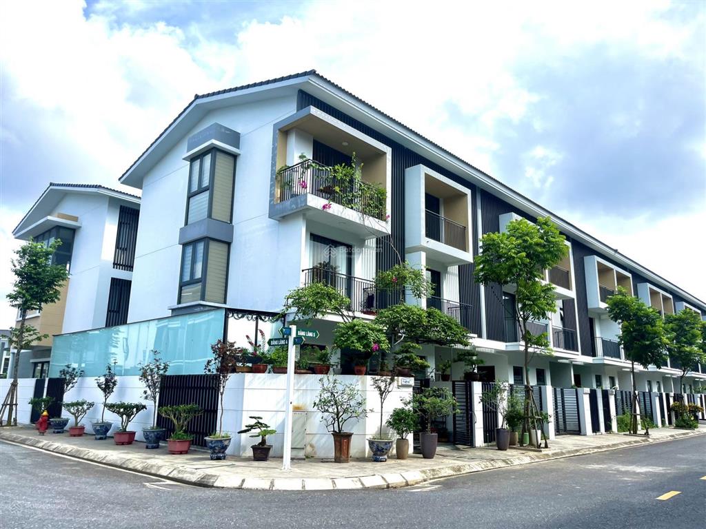 Chủ nhà cần tiền bán gấp căn liền kề 75m2 beomes  hướng bắc  trục thông  giá chỉ 4 tỷ 3xxtr