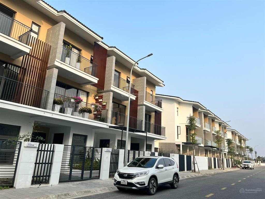 Chủ nhà cần tiền bán gấp căn liền kề 75m2 beomes  hướng bắc  trục thông  giá chỉ 4 tỷ 3xxtr