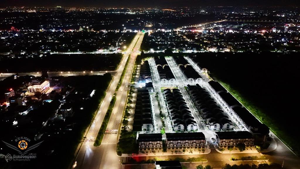 Bán liền kề sapphire gem 110m² đường 15m sát trường quốc tế  5.8 tỷ full phí