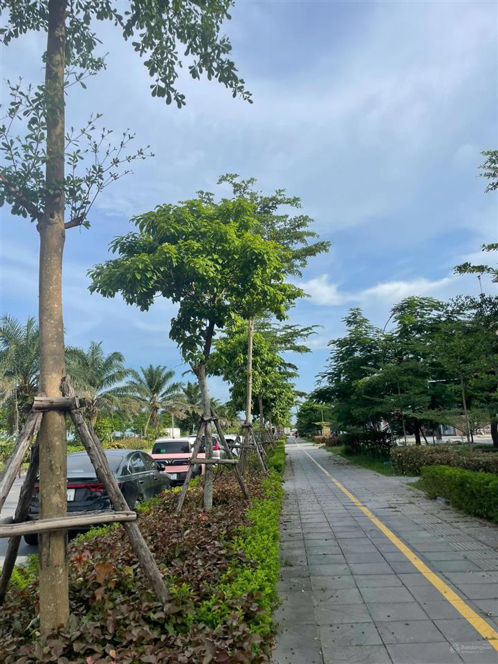 Chủ nhà cần tiền bán gấp căn shophouse sh2 centa city  giá chỉ 5,5 tỷ full thuế phí