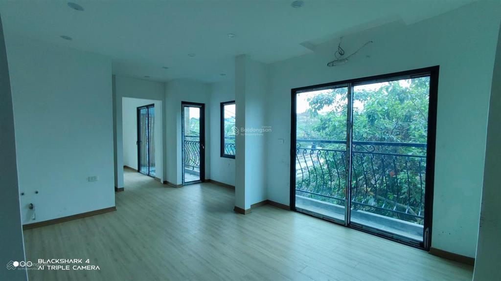 Cho thuê nhà 3 tầng diện tích 60 mặt đường cầu noi