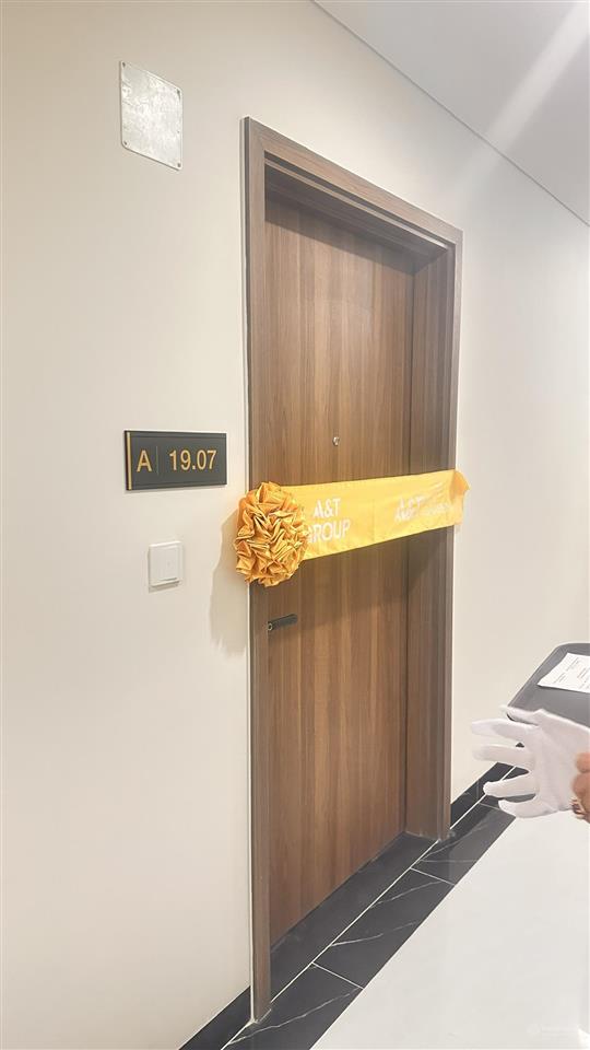Cần bán căn hộ 70m2, 2pn 2wc, nhà trống vừa nhận bàn giao,  chính chủ 0909 760 ***