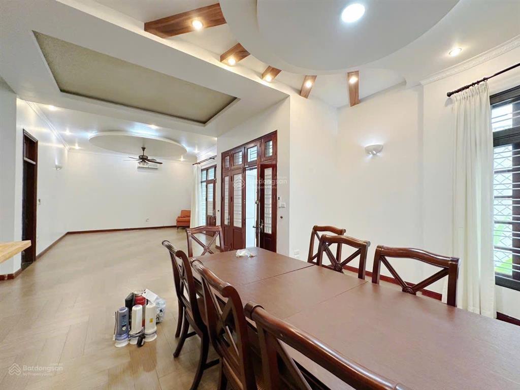 Bán biệt thự tô ngọc vân diện tích sổ đỏ 364m, 3.5 tầng, 5 phòng ngủ, bể bơi, giá 155 tỷ