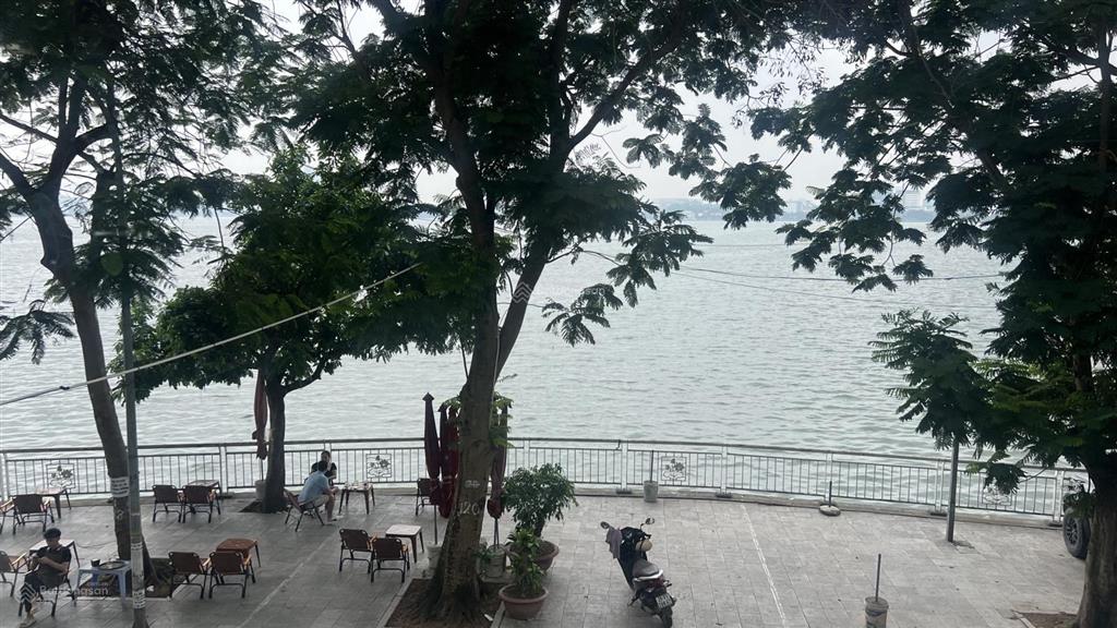 Cho thuê nhà riêng phố từ hoa quảng an tây hồ 5 tầng 6 phòng ngủ gần hồ tây