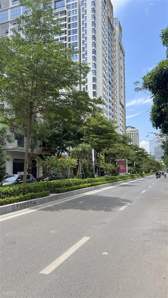 Cho thuê toà khách sạn 250m/sàn 3 hầm + 7 tầng nổi 35 phòng ban công phố nhật chiêu, tây hồ hn