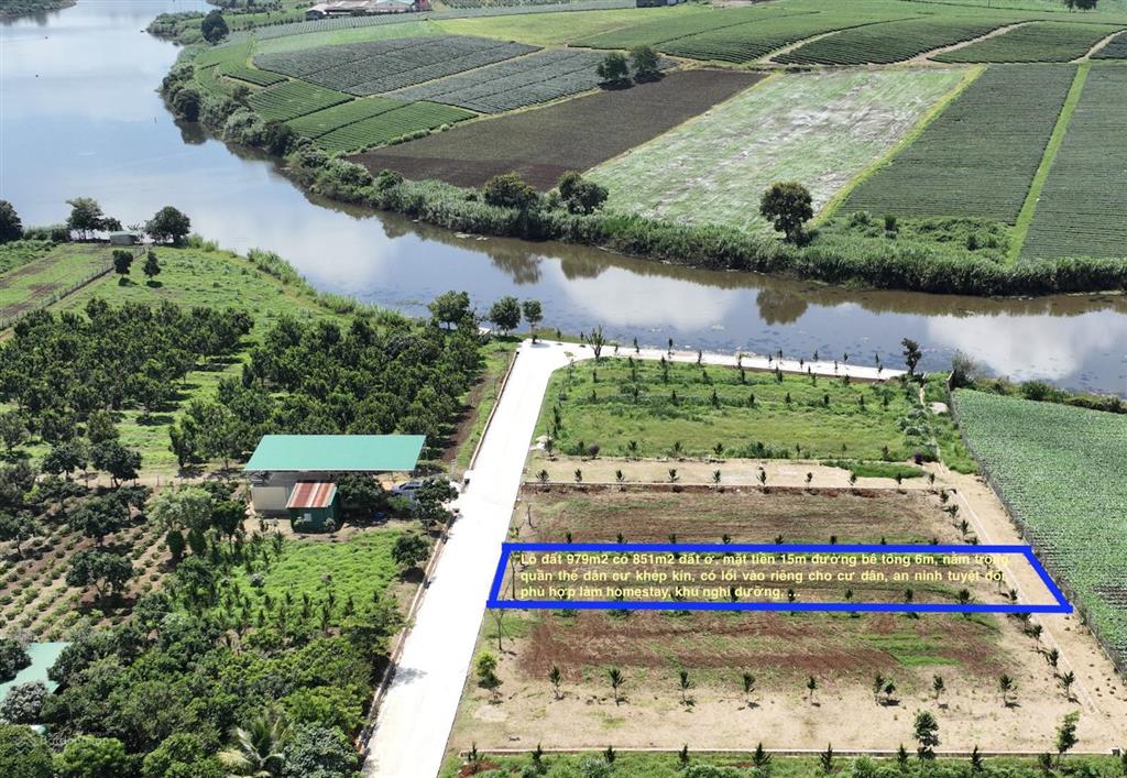 Bán 979m2 đất ở trong cụm dân cư khép kín, view hồ, an ninh tuyệt đối, giá 3 tỷ
