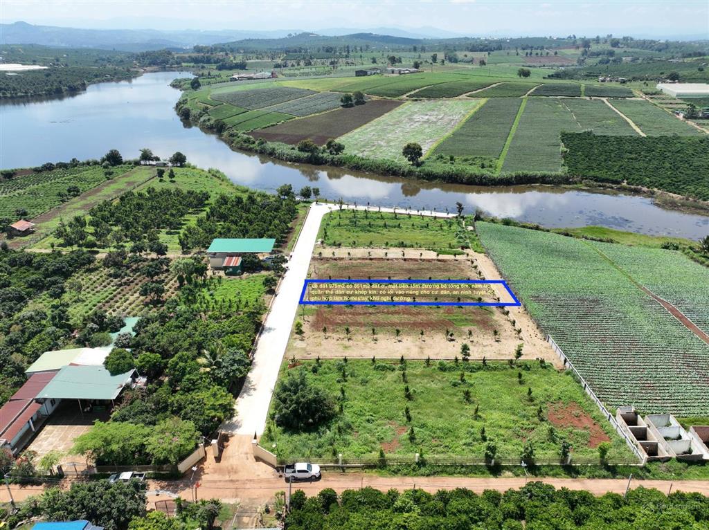 Bán 979m2 đất ở trong cụm dân cư khép kín, view hồ, an ninh tuyệt đối, giá 3 tỷ