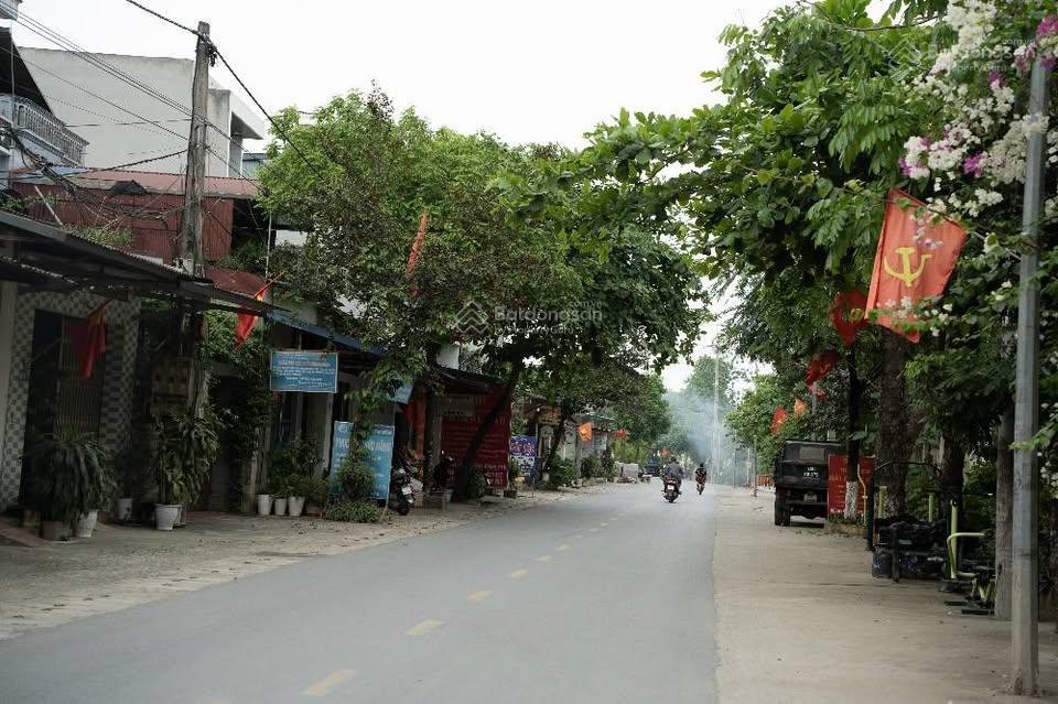 Bán đất đẹp tại xã phú cát, hoà lạc 2,4 tỷ, 100m², ngõ rộng 12m, sẵn sổ full thổ cư