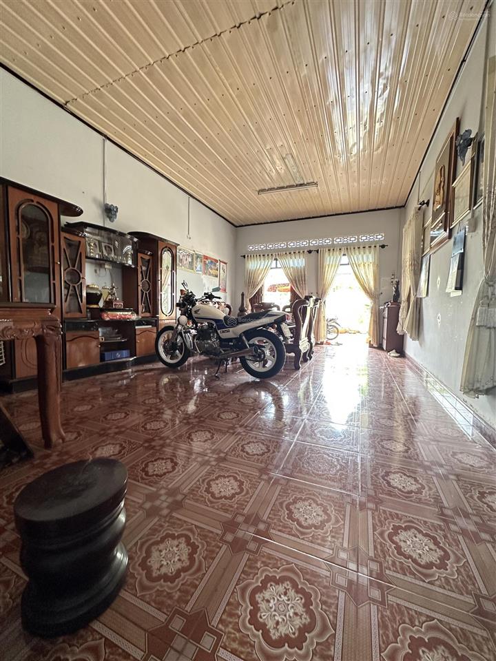 Bán nhà mt đường đinh công tráng. tp. buôn ma thuột. 216m² full tc. ngang mt 8,81m x 27m