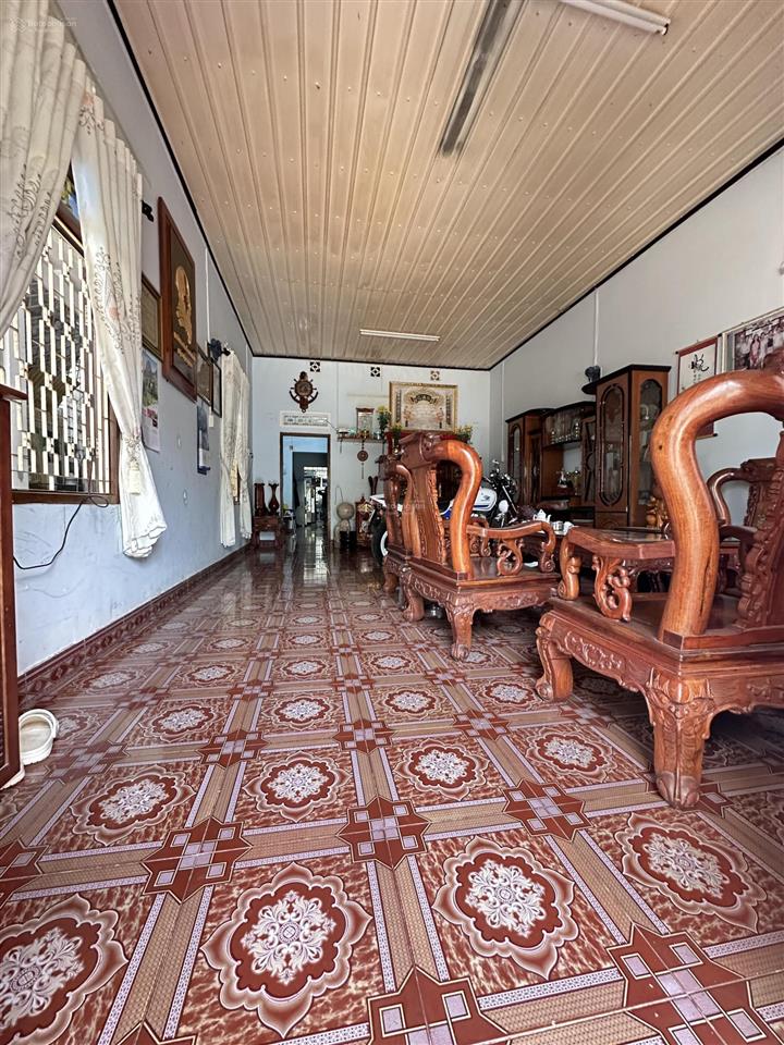 Bán nhà mt đường đinh công tráng. tp. buôn ma thuột. 216m² full tc. ngang mt 8,81m x 27m
