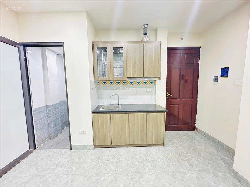 Cho thuê phòng 1pn, 1vs, 28m2, tại 21 lê văn lương giá 4tr8