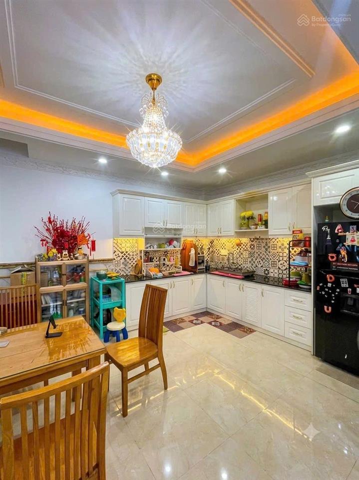 Quận 7 nhà chính chủ huỳnh tấn phát, 4 tầng  5x12m  cạnh hẻm xe hơi  chỉ 7,9 tỷ