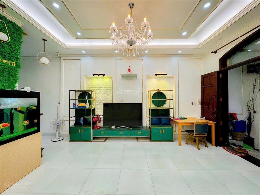 Quận 7 bán nhà hẻm xe hơi đường lê thị chợ kế phú mỹ hưng  4 tầng  4.8x13m  chỉ 9,7 tỷ