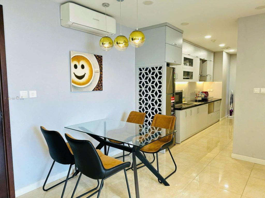 Bán căn 2PN Vinhomes D'Capitale Trần Duy Hưng view hồ chỉ 9 t.ỷ