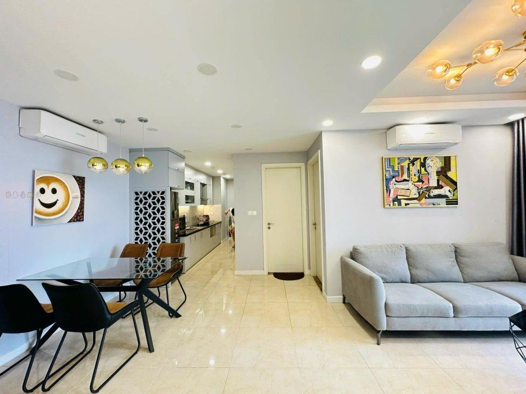 Bán căn 2PN Vinhomes D'Capitale Trần Duy Hưng view hồ chỉ 9 t.ỷ