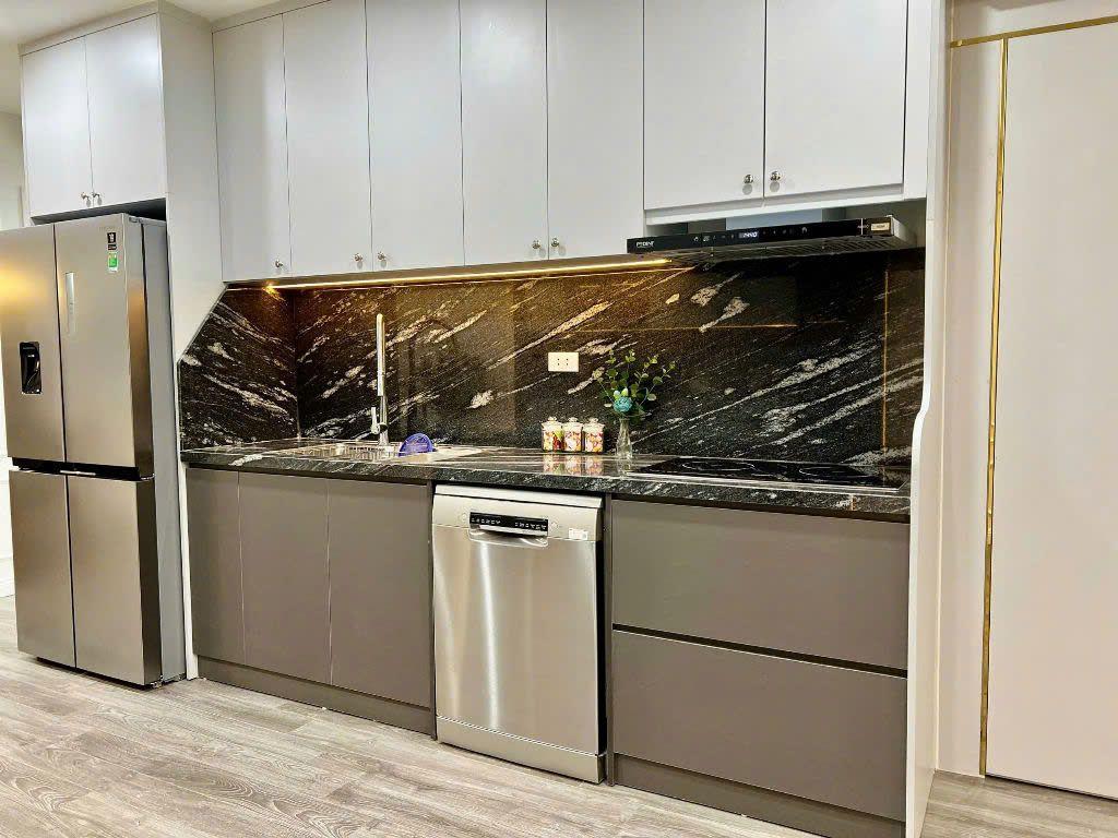 Bán căn hộ Mulberry Lane 116m2, 3PN, full đồ chỉ 8.6 tỷ