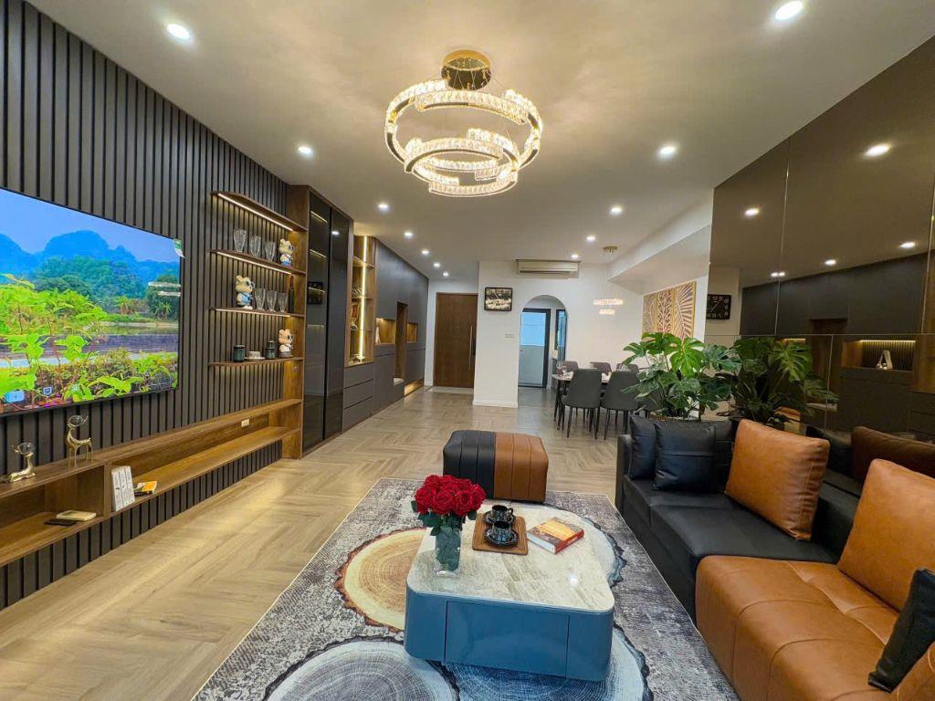 BÁN căn hộ 3 ngủ dt 124m2 tại Mulberry Lane, giá 8.3 tỷ