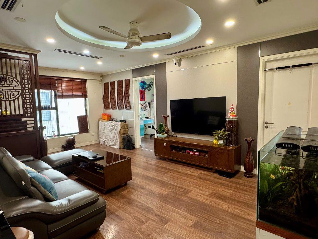 Cần bán căn 3PN tại Imperia Garden, 92m2, full đồ giá 9.9 tỷ