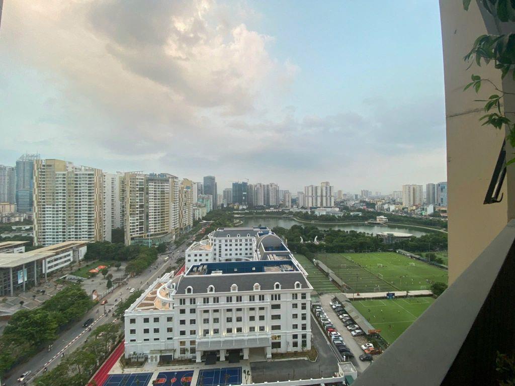 Bán căn hộ Vinhomes D'Capitale - VIEW HỒ full đồ giá 10.x tỷ