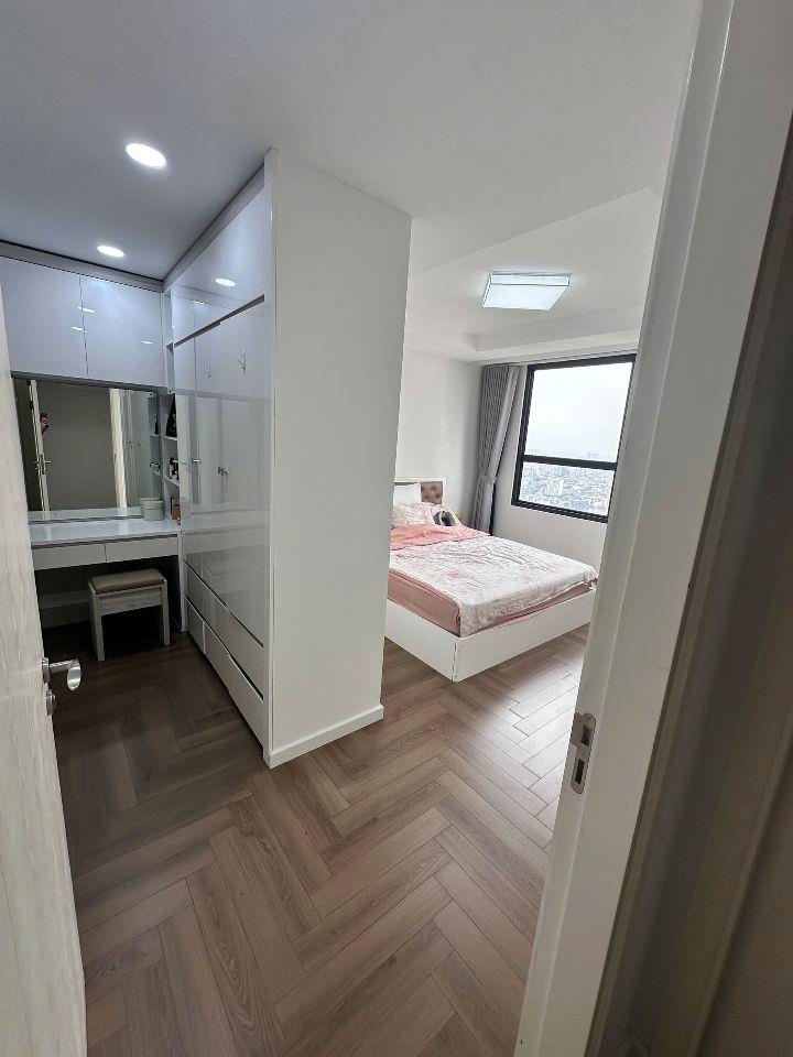 Siêu phẩm tòa C6 căn 3PN, đầy đủ nội thất giá 12 tỷ tại Vinhomes D'capitale với diện tích 110m2