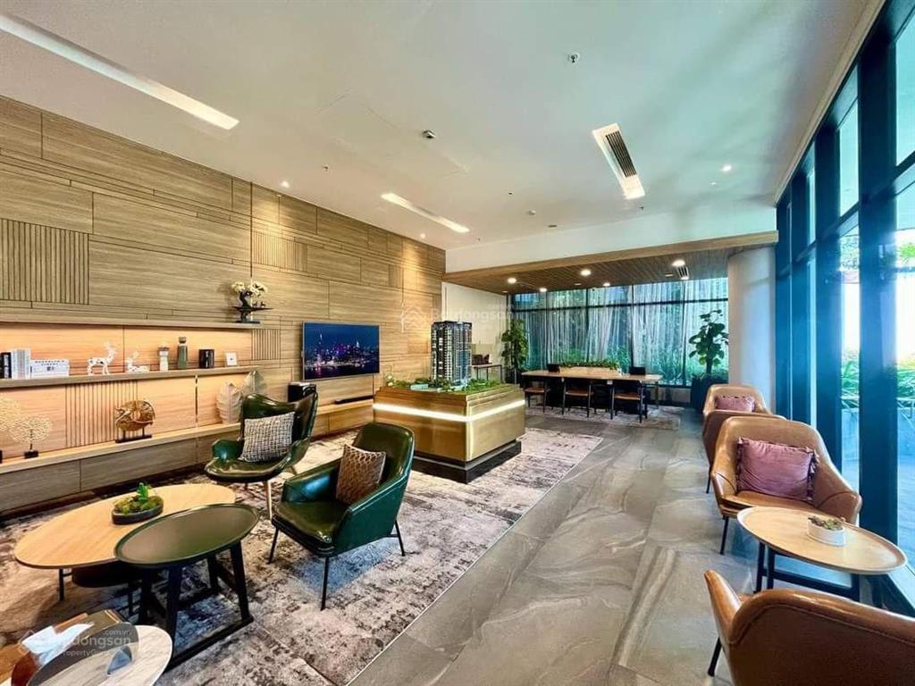 English belowcăn hộ quận 1 gần chợ bến thành 2pn có 3 ban công view cbd xịn xò  giá thật 11,49 tỷ