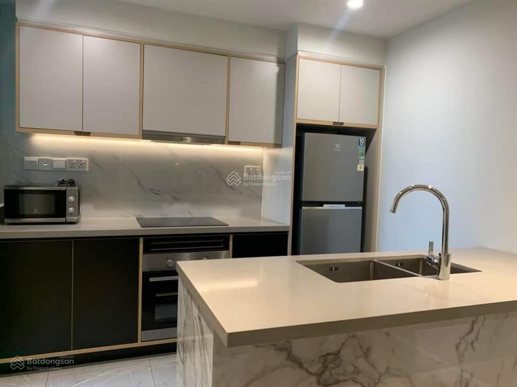 English belowcăn hộ quận 1 gần chợ bến thành 2pn có 3 ban công view cbd xịn xò  giá thật 11,49 tỷ